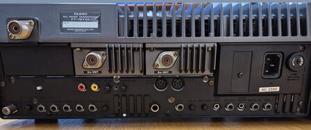 Yaesu FT-767GX met tafel microfoon (Occasion)