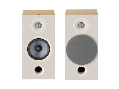 Focal Chora 806 (Light Wood)